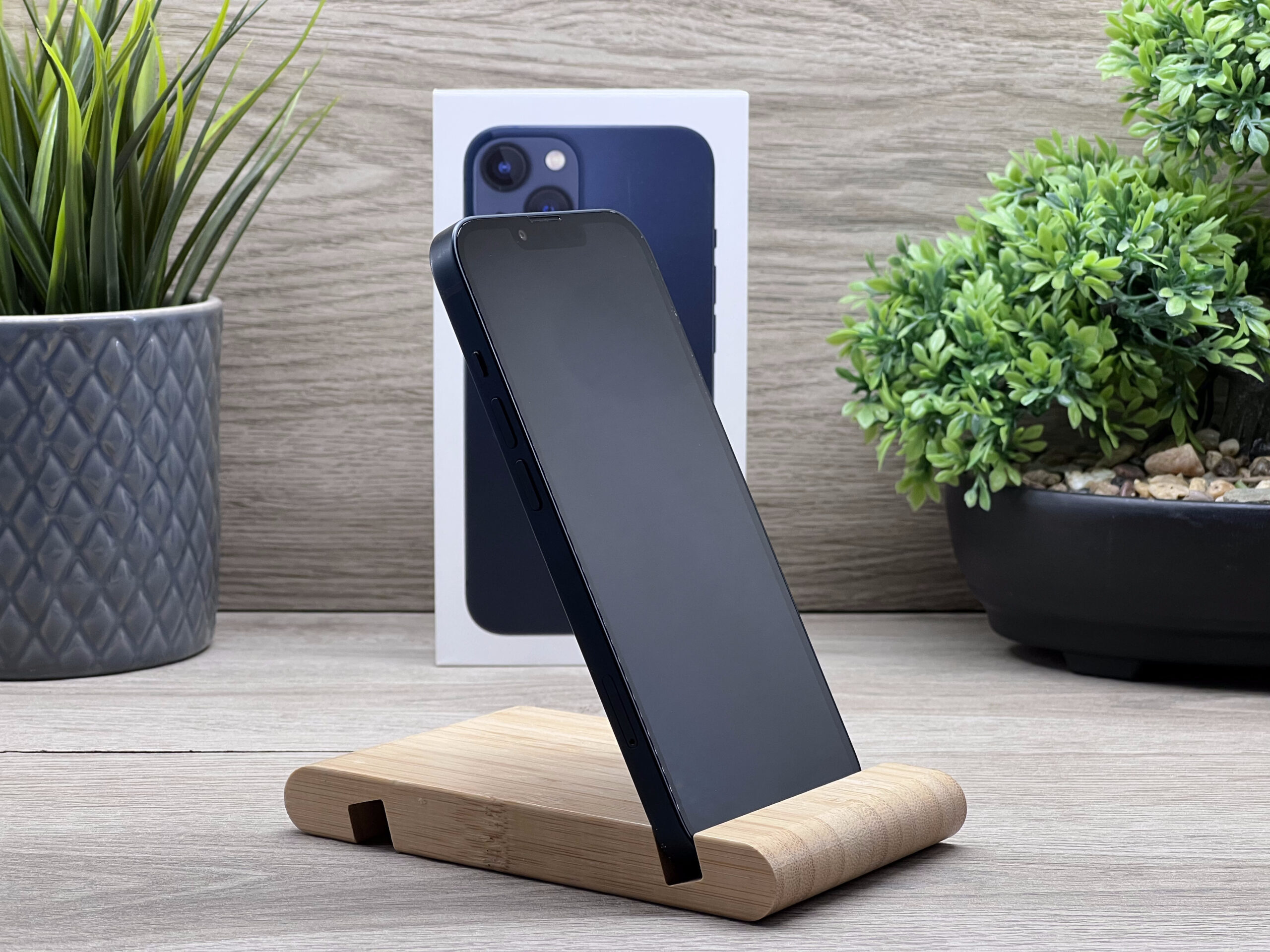 iPhone 13 Midnight 256GB 2 ÉV Garanciával Számlával