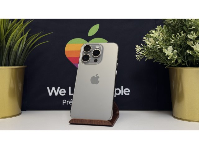 iPhone 15 Pro 256GB, Natúr Titán, Független, Számla, 2 Év Garancia, 87%
