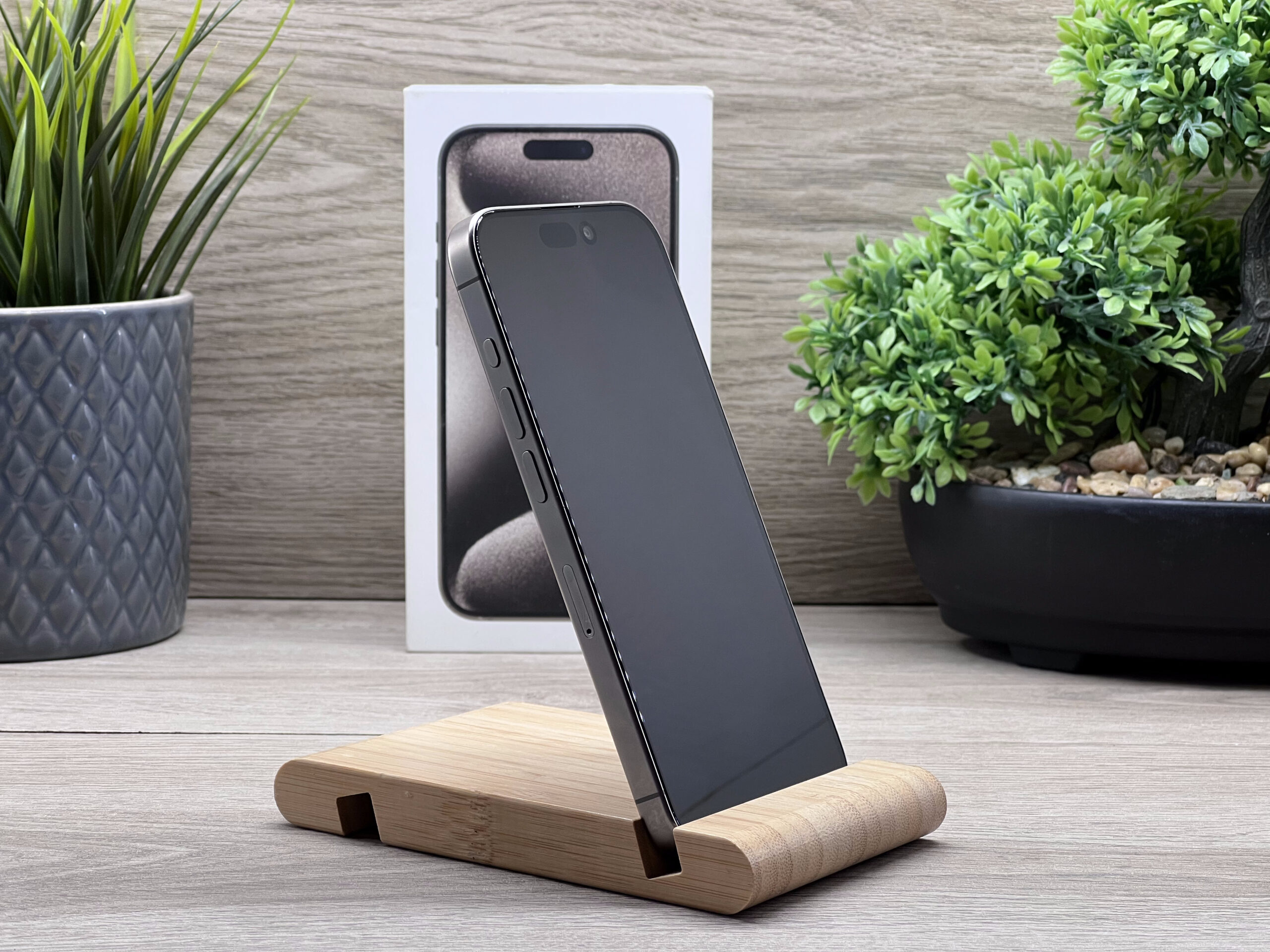 iPhone 15 Pro Natural Titanium 128GB 2 ÉV Garanciával Számlával Aksi 100%