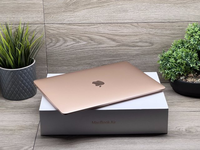 MacBook Air 2020 M1 13” 256GB 2 ÉV Garanciával Számlával