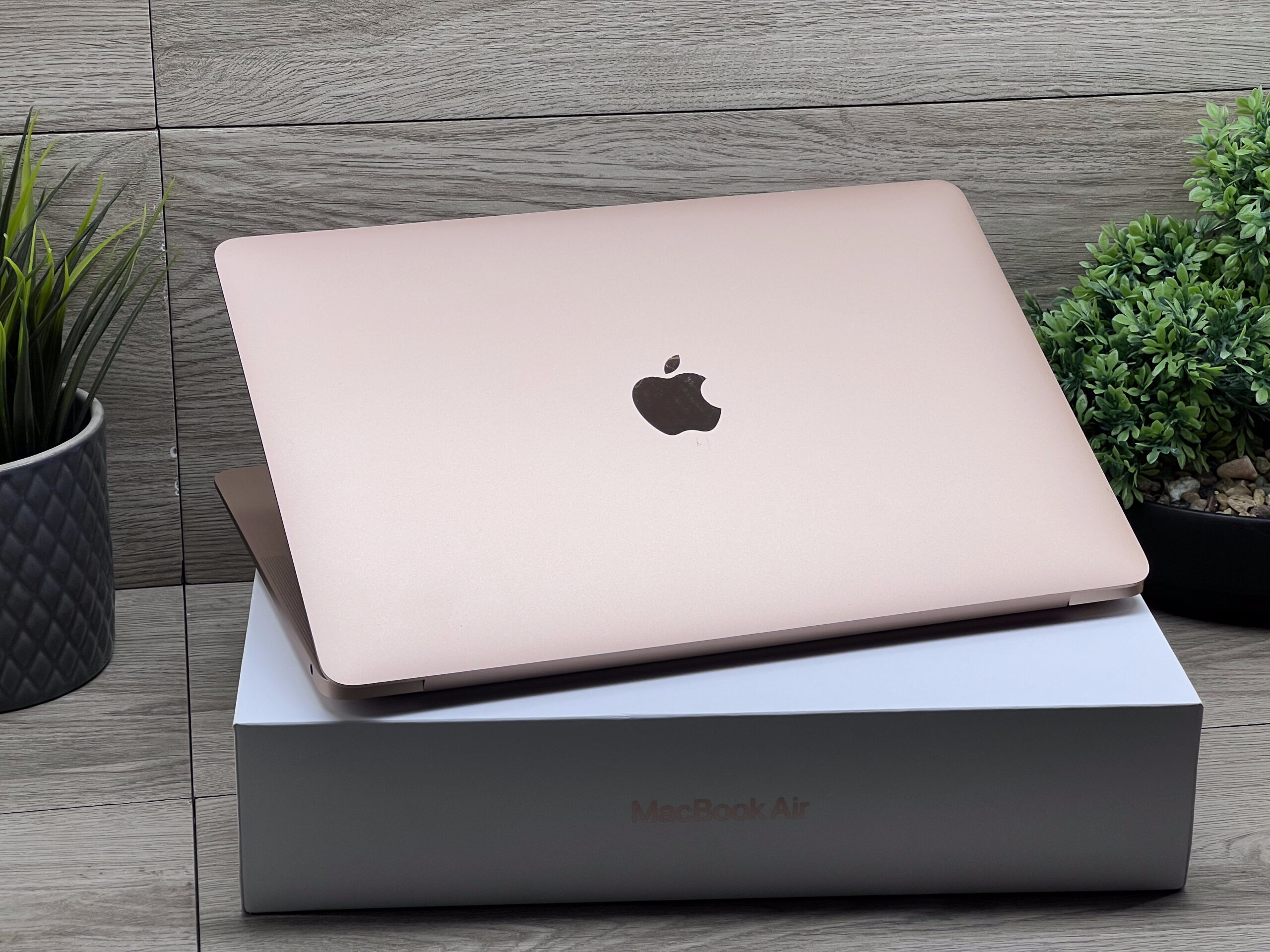 MacBook Air 2020 M1 13” 256GB 2 ÉV Garanciával Számlával