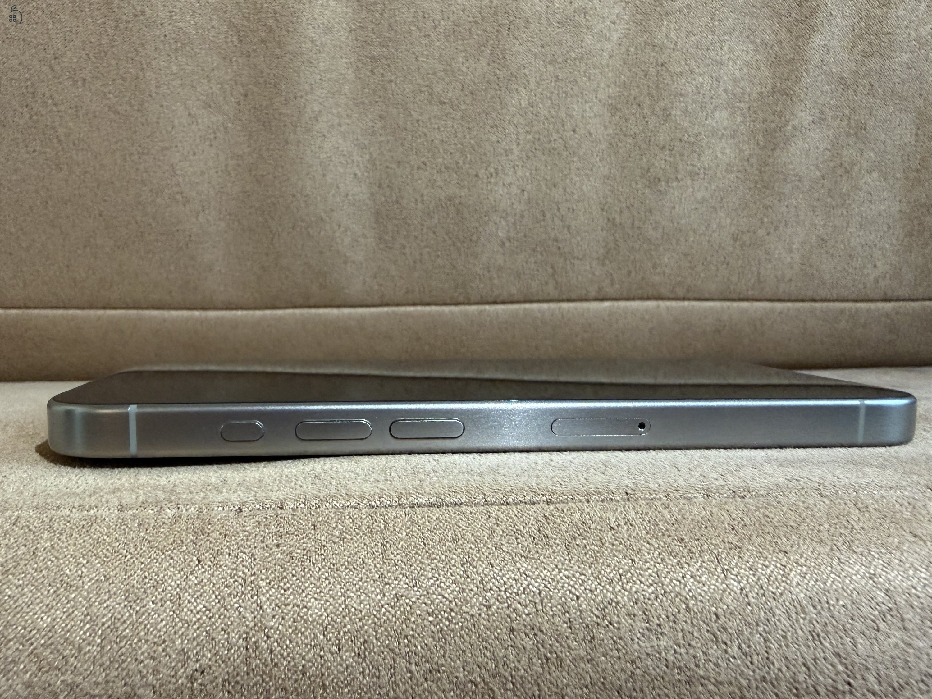 iPhone 15 Pro 128GB, Natúr Titán, Kártyafüggetlen