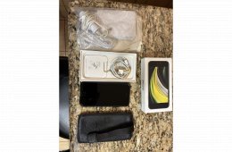 iPhone se 64 GB.