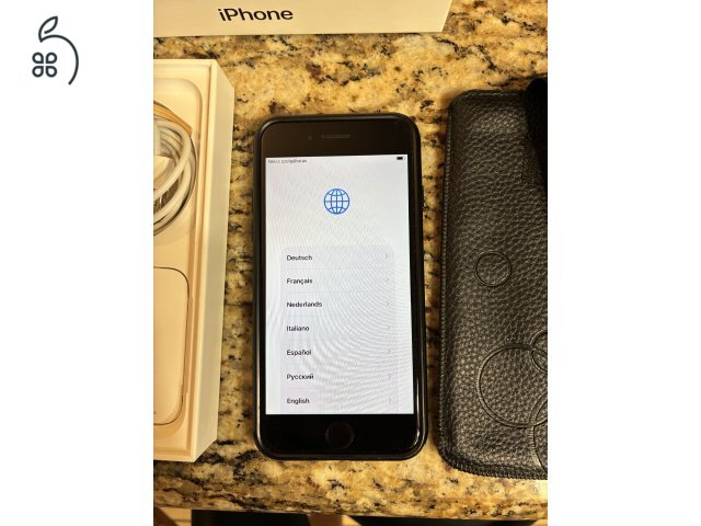 iPhone se 64 GB.
