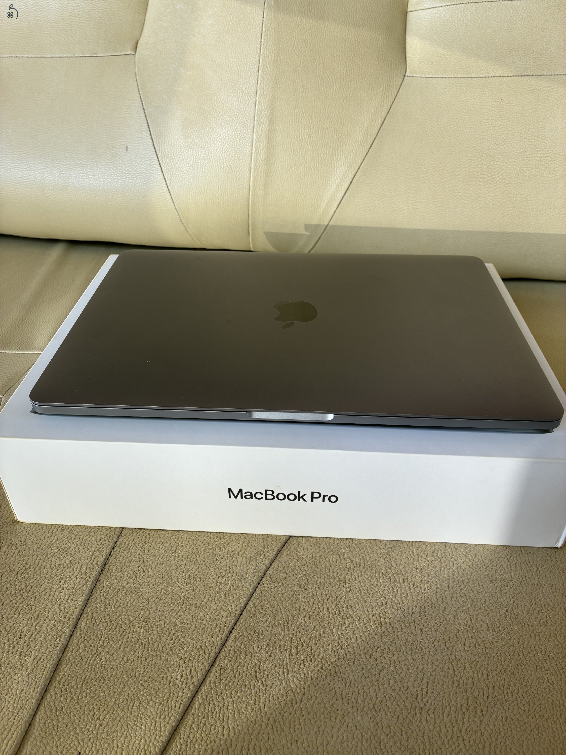 Macbook M1 Pro 16GB RAM 256GB SSD