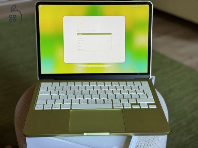 Garanciális MacBook Neo eladó makulátlan állapotban