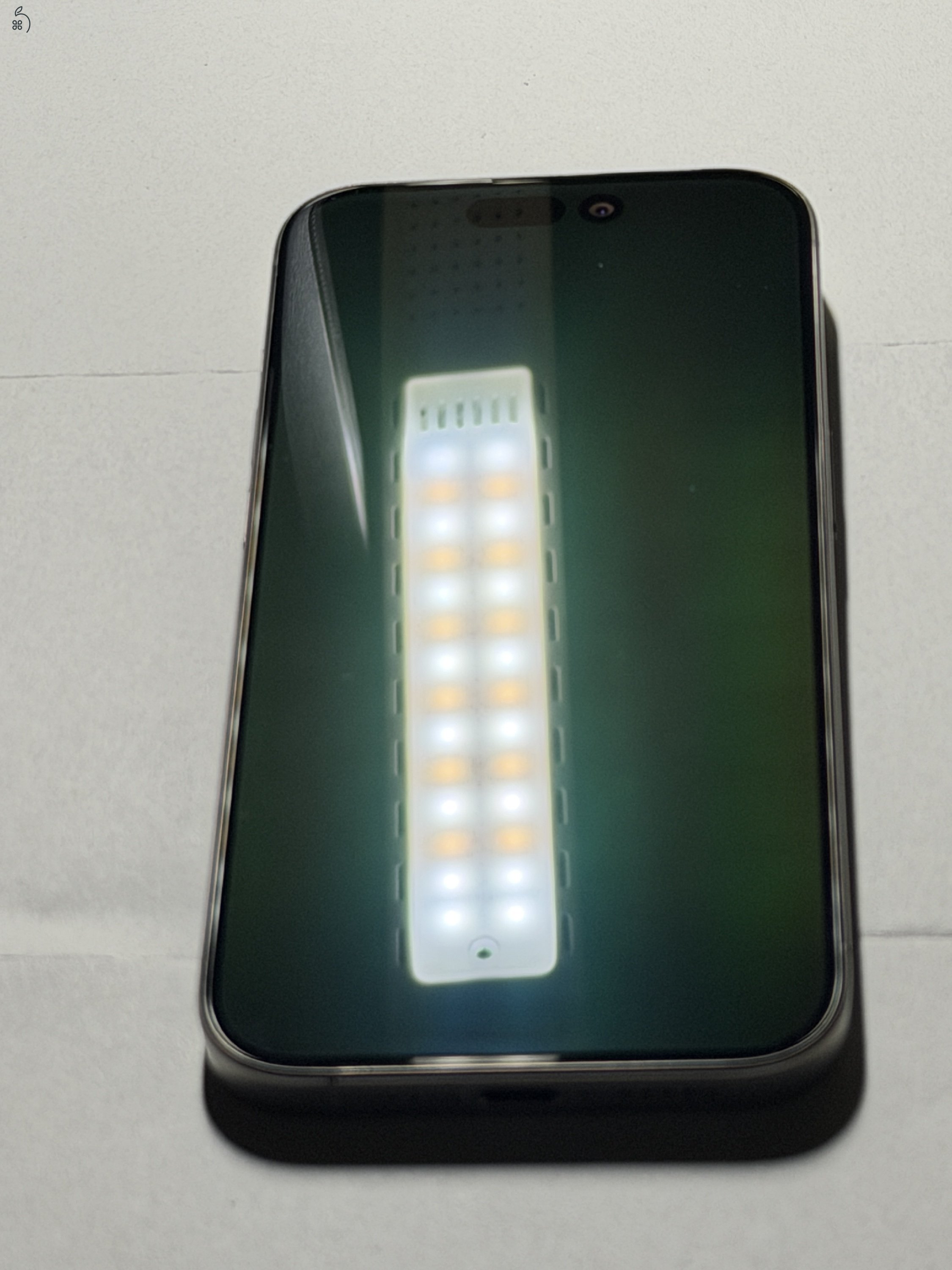 Iphone 15 pro Natur Titán színben tökéletes karcmentes állapotban