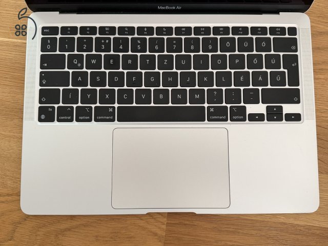 MEGKÍMÉLT MacBook Air (M1, 2020) / 512 GB SSD / 8 GB RAM - hibátlan állapotban eladó!