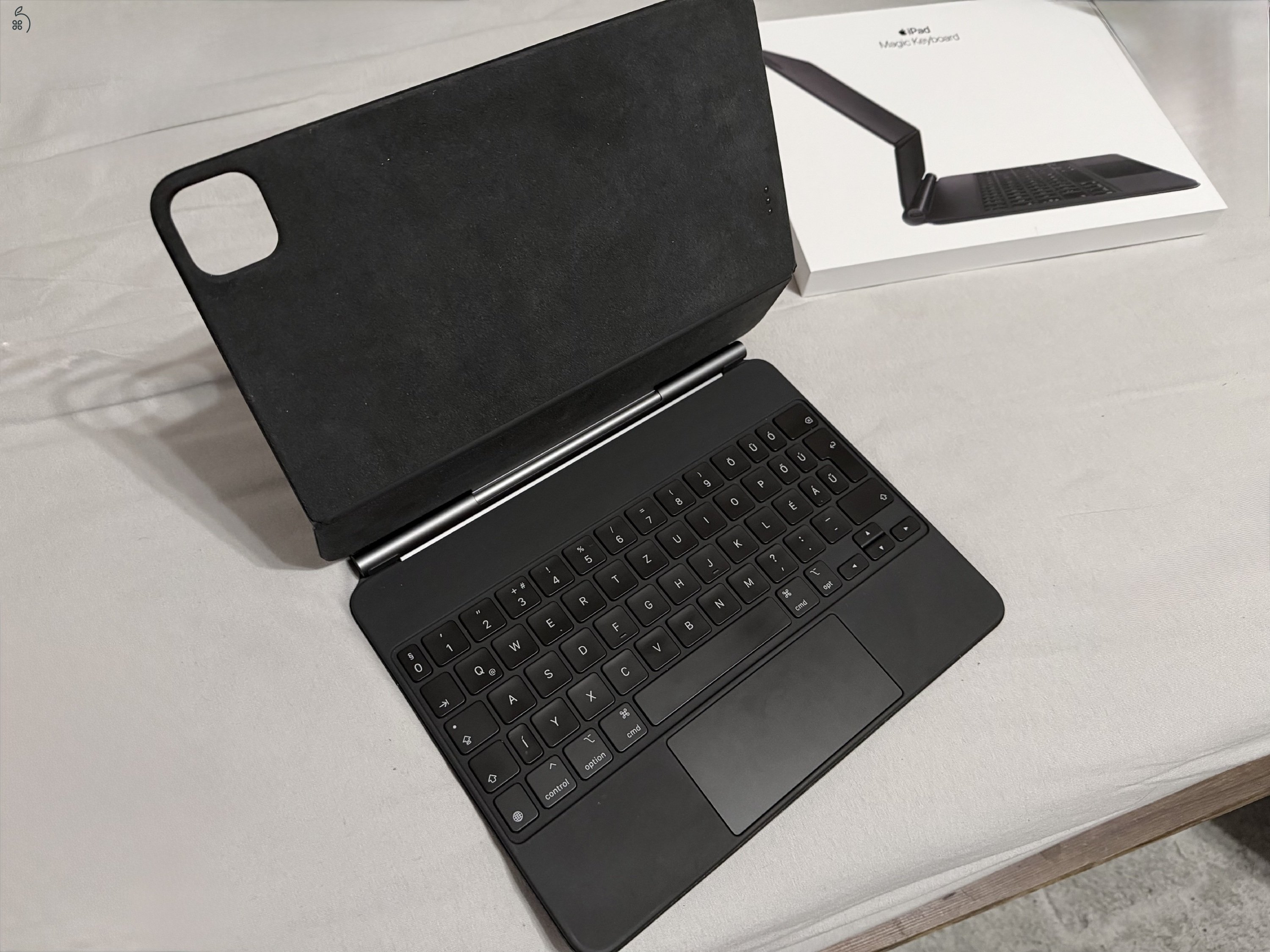 Apple magic keyboard 11'