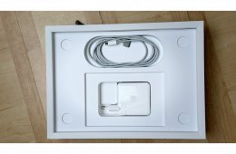 MacBook Pro 14″ M1 Pro 16 GB / 512 GB – karcmentes, teljes gyári csomag