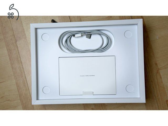 MacBook Pro 14″ M1 Pro 16 GB / 512 GB – karcmentes, teljes gyári csomag