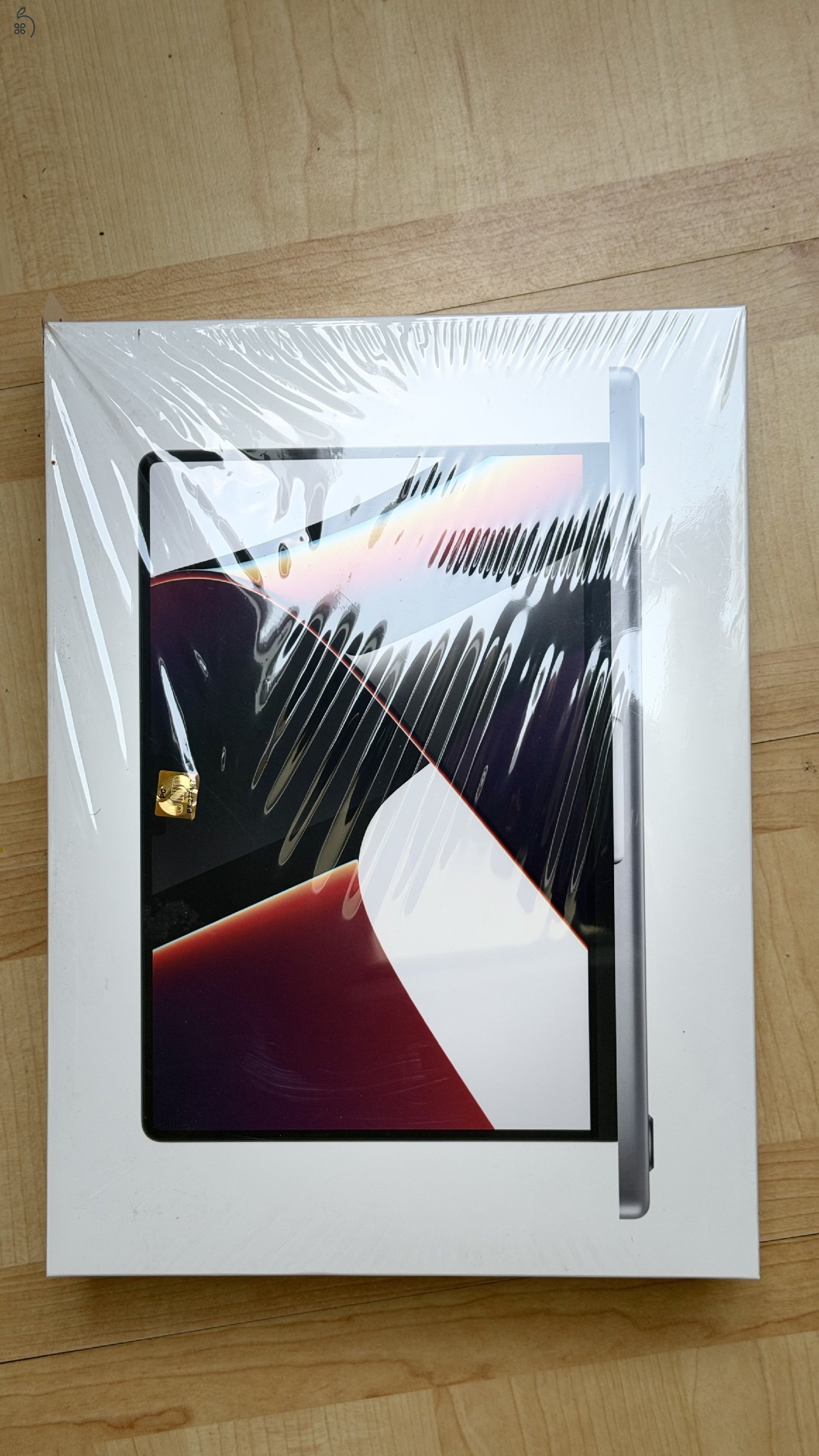 MacBook Pro 14″ M1 Pro 16 GB / 512 GB – karcmentes, teljes gyári csomag