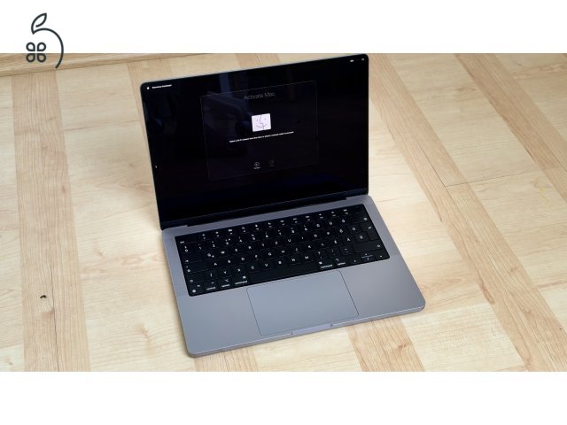 MacBook Pro 14″ M1 Pro 16 GB / 512 GB – karcmentes, teljes gyári csomag