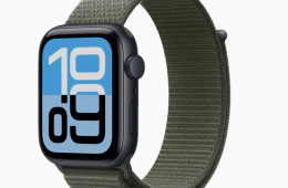 Apple Watch SE 2 GPS, 44 mm-es, éjfekete alumíniumtok, erdőzöld sportpánt