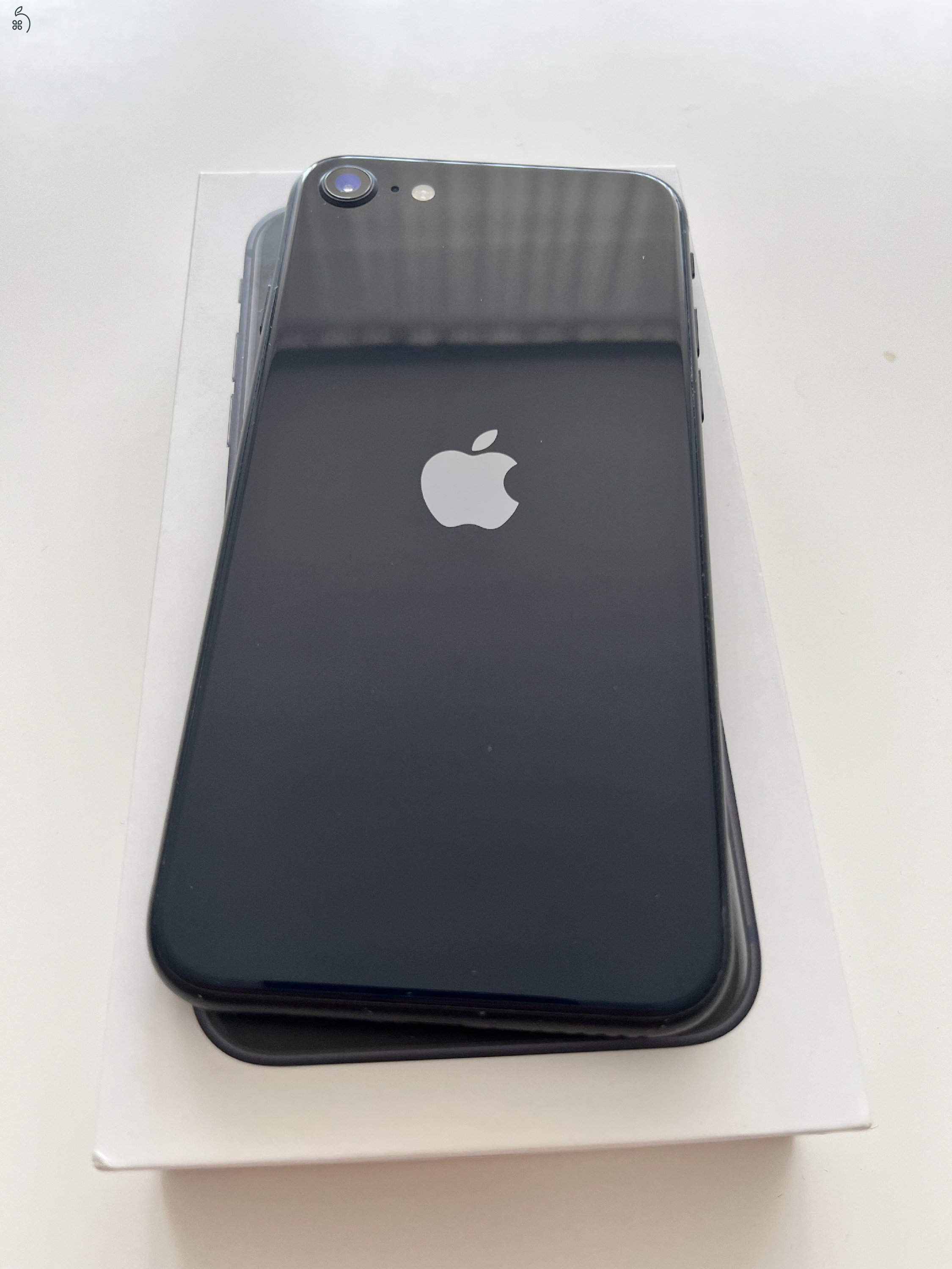 iPhone SE (3) 2022 128GB Gyári állapot!