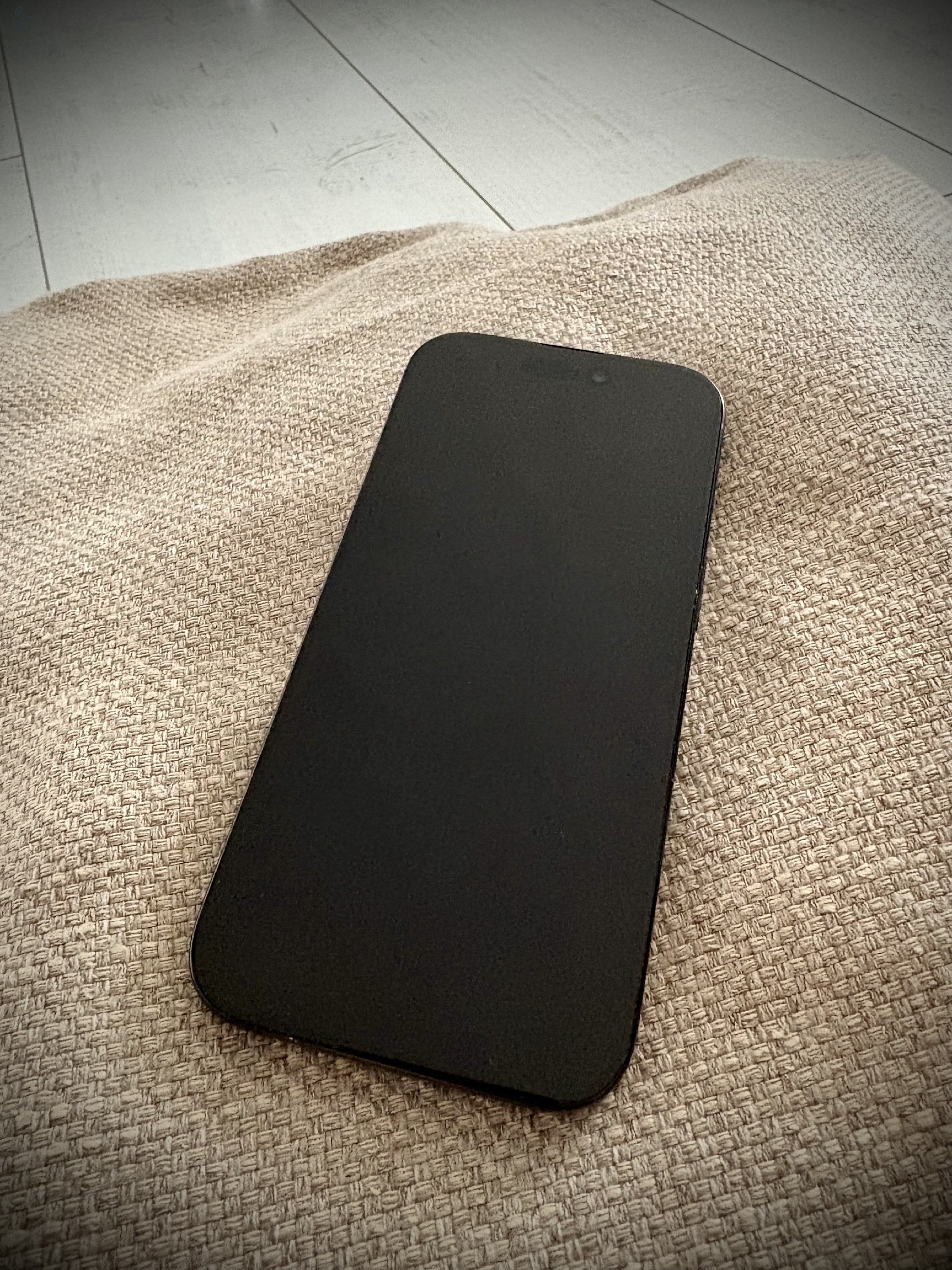 Apple iPhone 16 Pro 256 GB – karcmentes, 91% akku