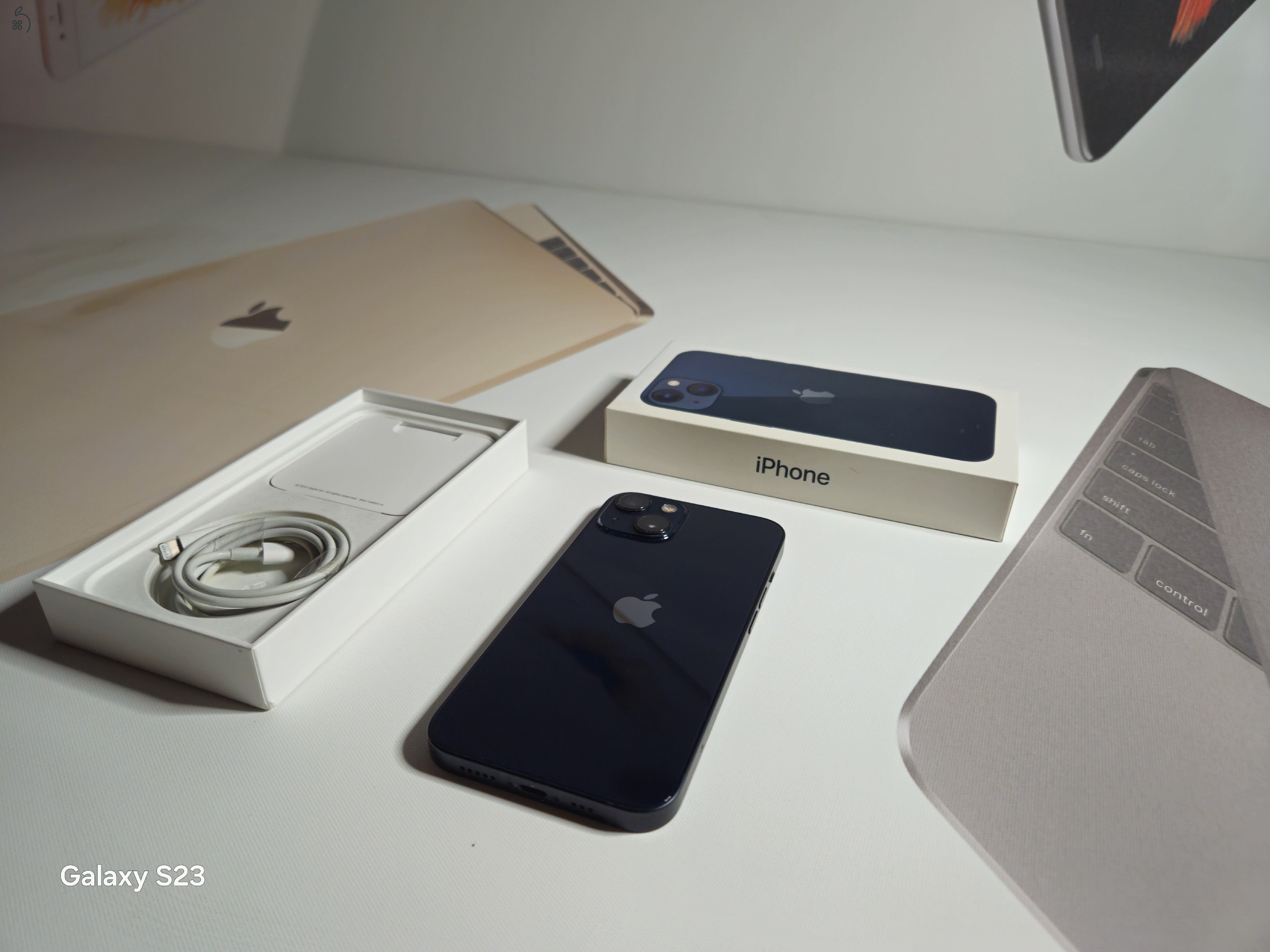 Apple iphone 13 128Gb fekete független készülék