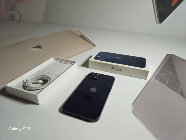 Apple iphone 13 128Gb fekete független készülék