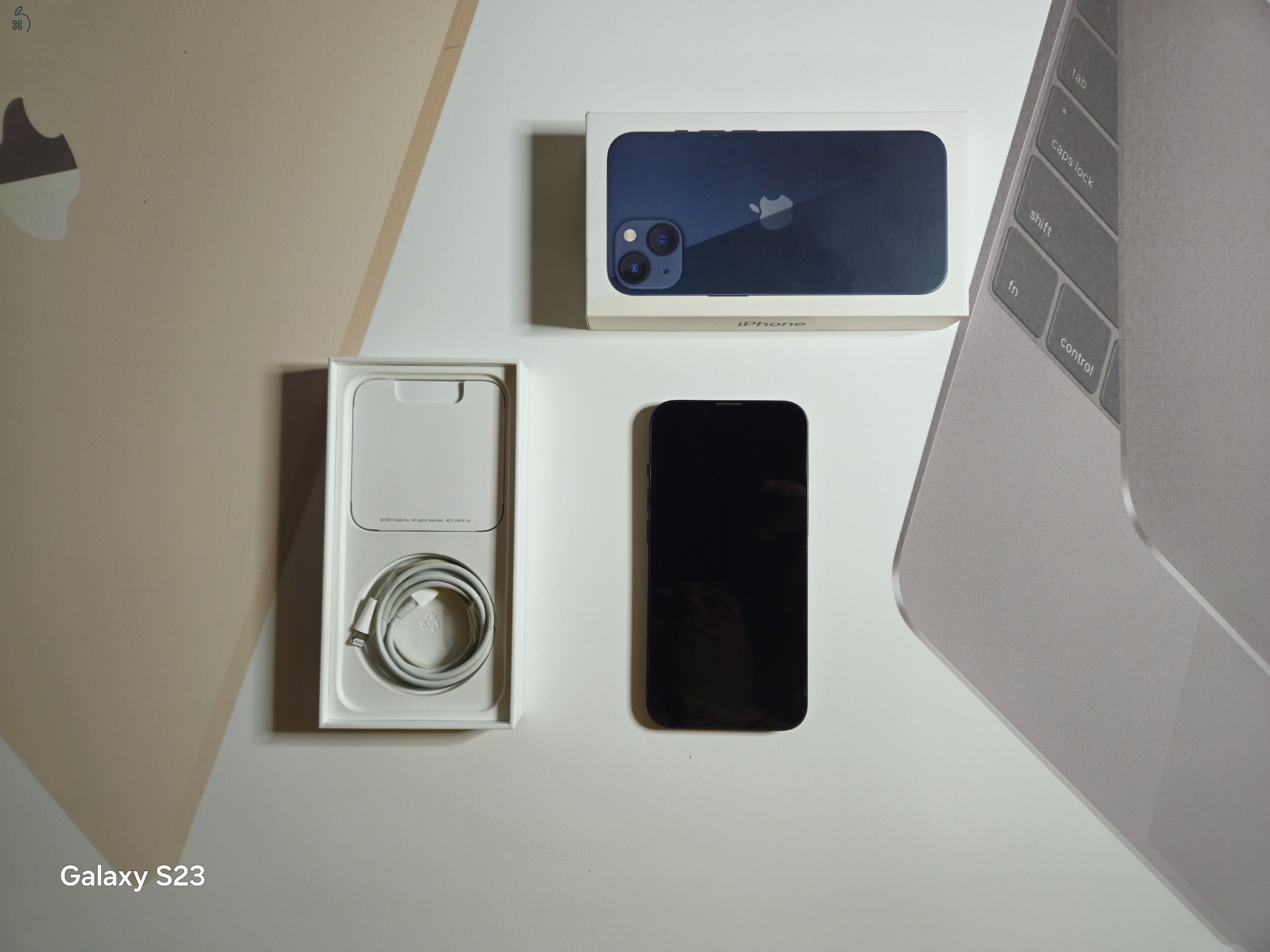 Apple iphone 13 128Gb fekete független készülék