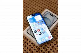 ???? Apple iPhone 15 128GB faint sky blue | Hibátlan állapot | Doboz + eredeti kábel