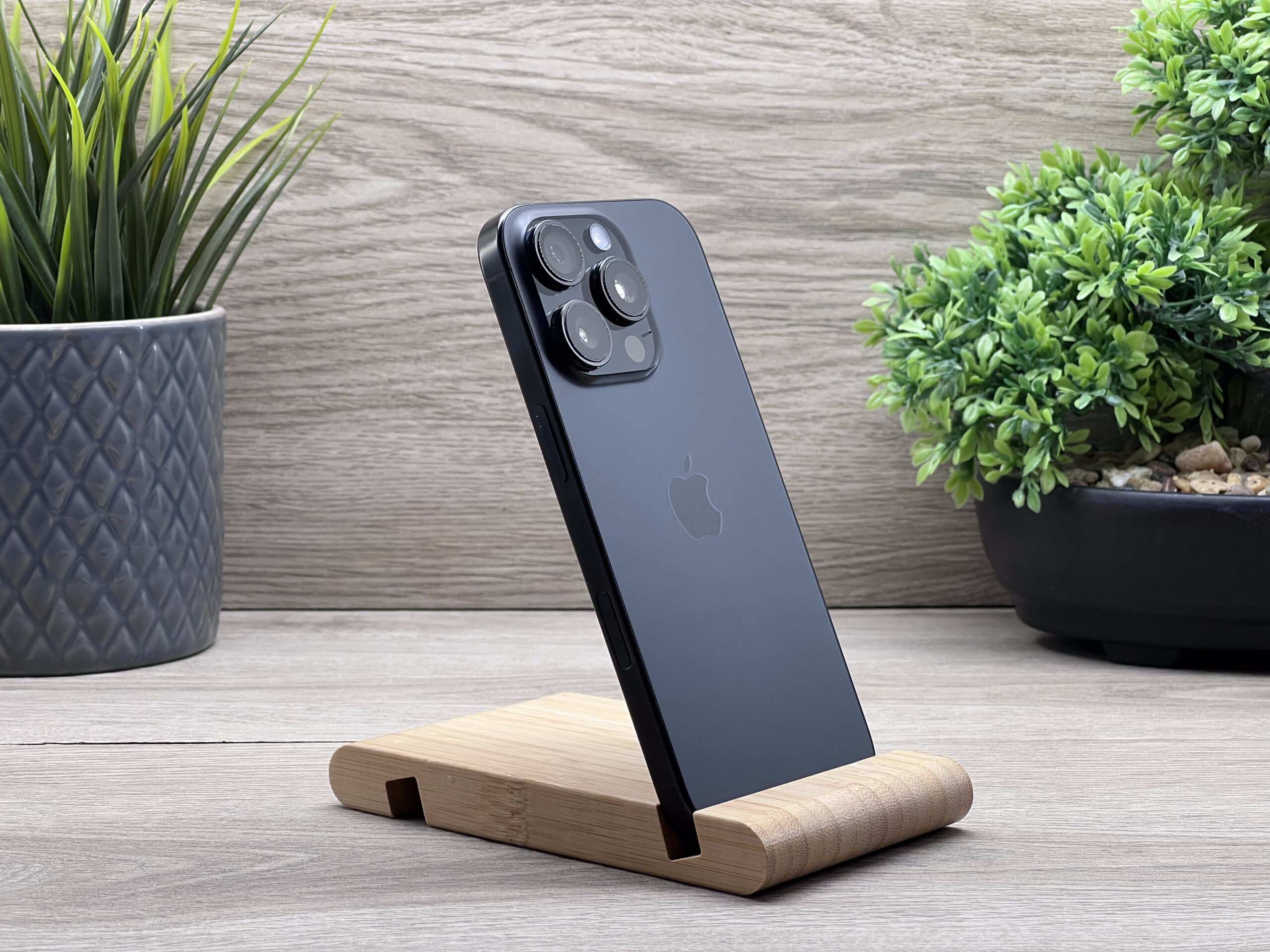 iPhone 16 Pro Black Titanium 128GB 2 ÉV Garanciával Számlával
