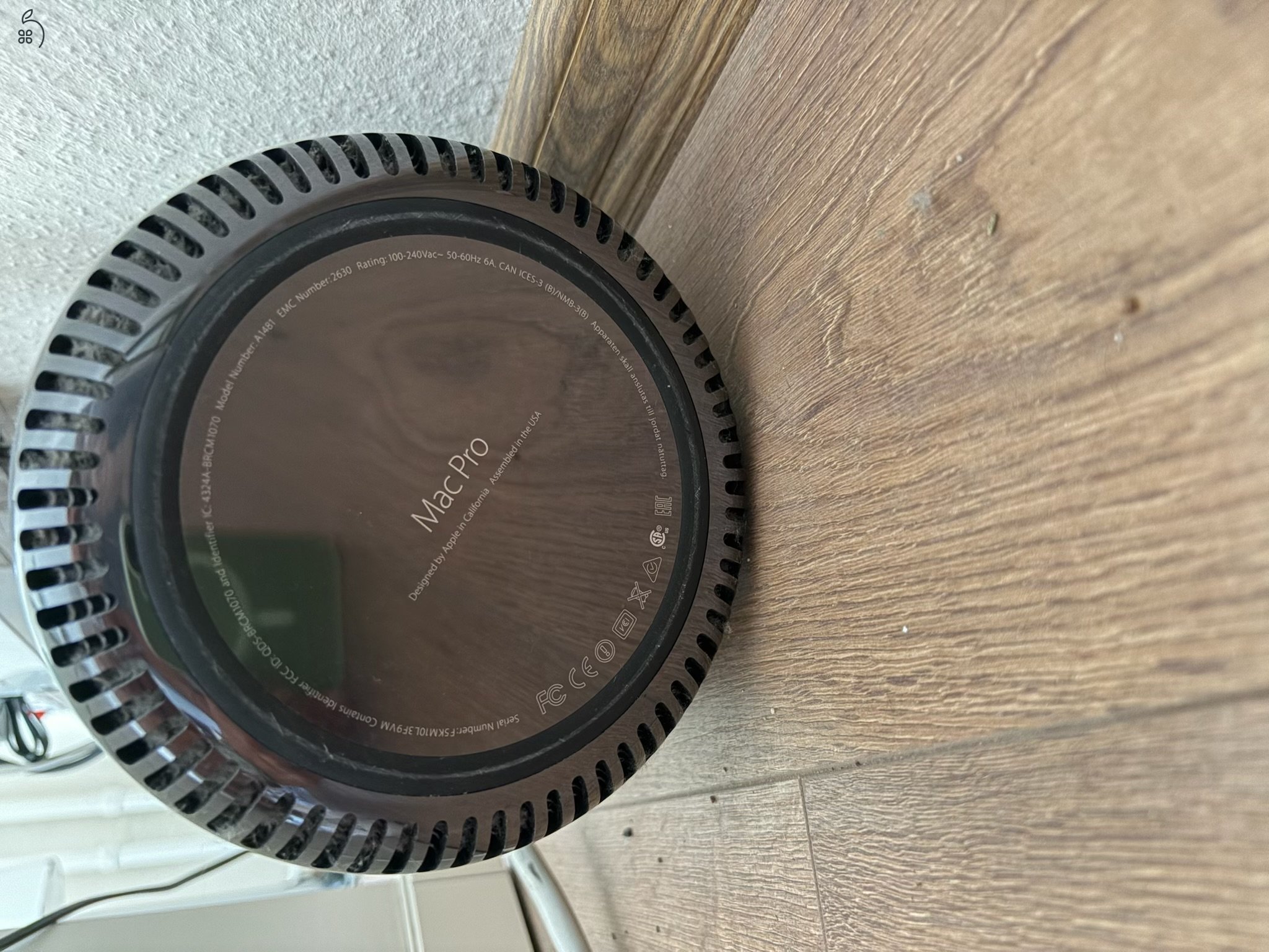 Mac Pro 2013 , 29”-s monitorral eladó