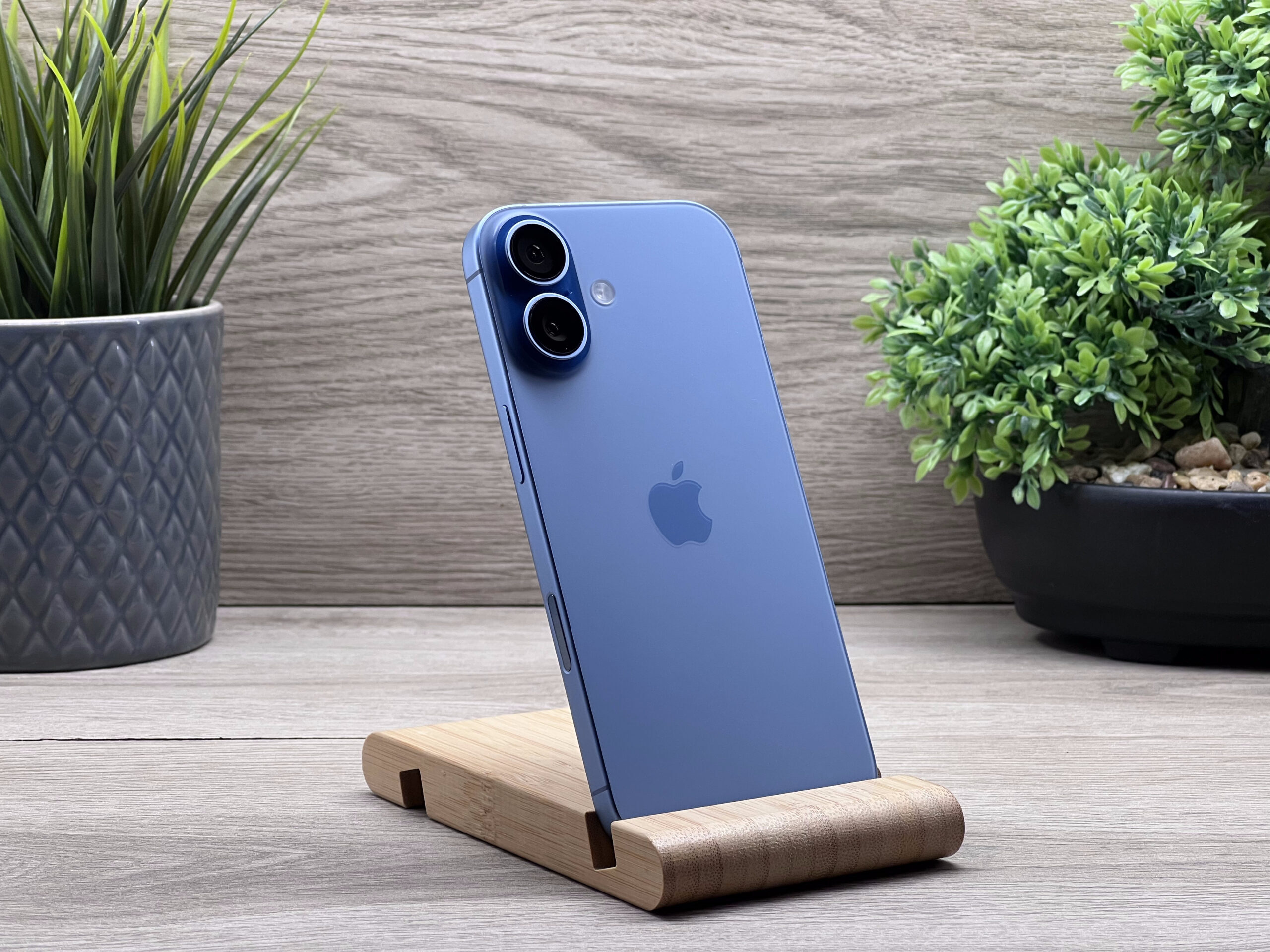 Hibátlan iPhone 17 Mist Blue 256GB 2 ÉV Garanciával Számlával Aksi 100%