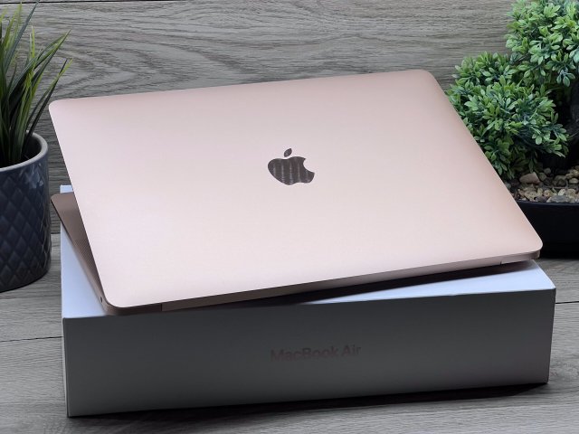 Hibátlan MacBook Air 2020 M1 13” 256GB 2 ÉV Garanciával Számlával