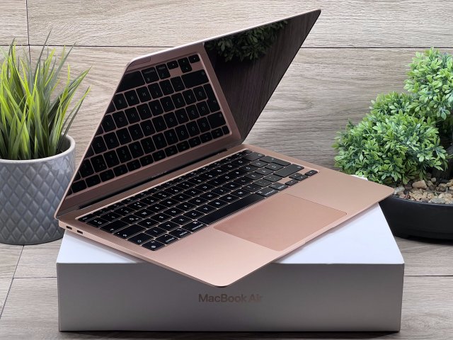 Hibátlan MacBook Air 2020 M1 13” 256GB 2 ÉV Garanciával Számlával