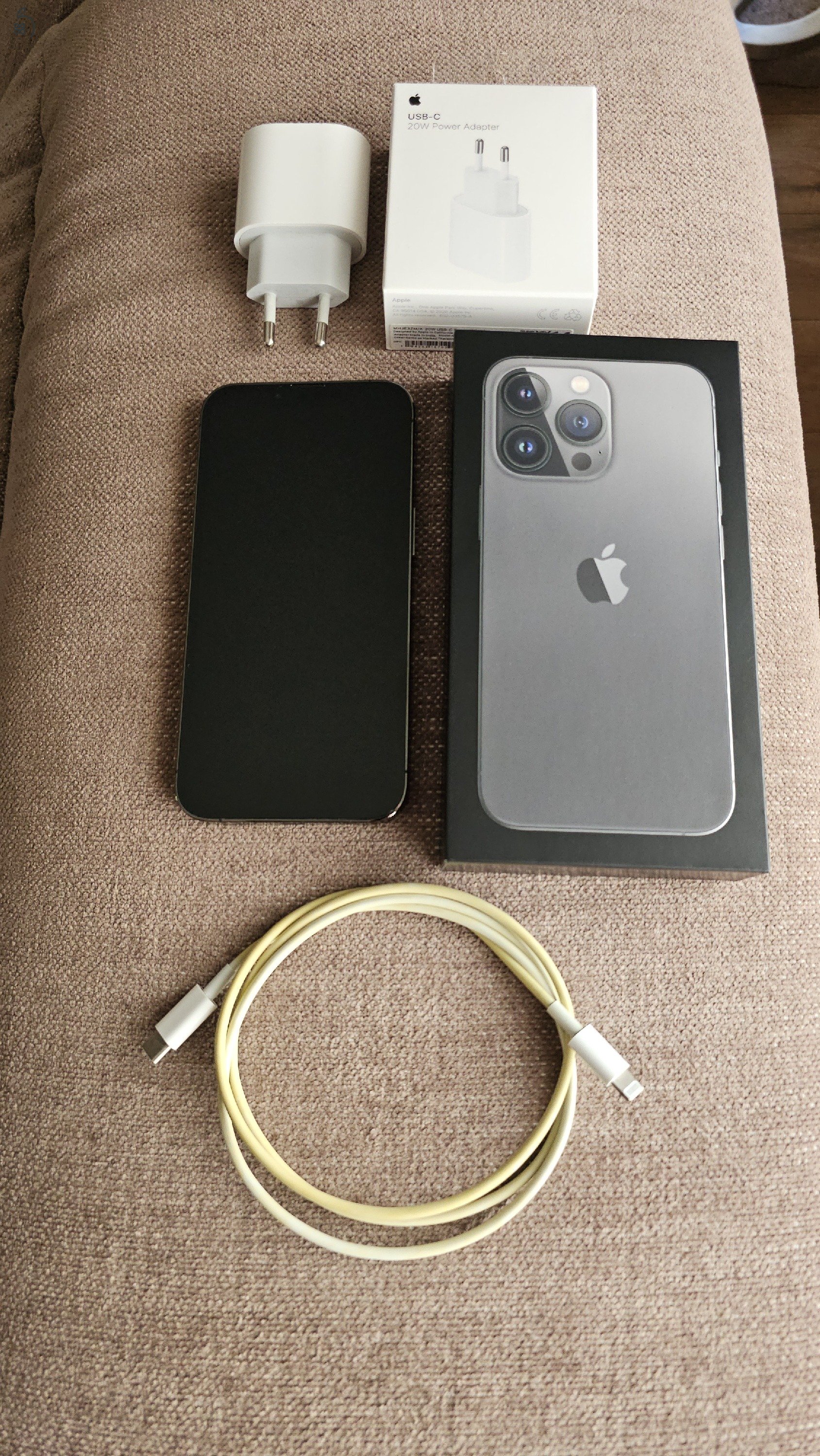 Apple iPhone 13 Pro 128GB grafit, hibátlan, karcmentes, Apple 20W töltő