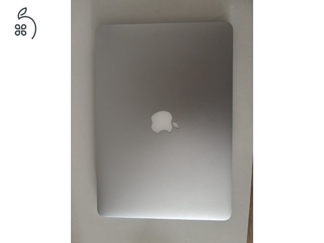 HASZNÁLT, MŰKÖDŐKÉPES MACBOOK AIR 13