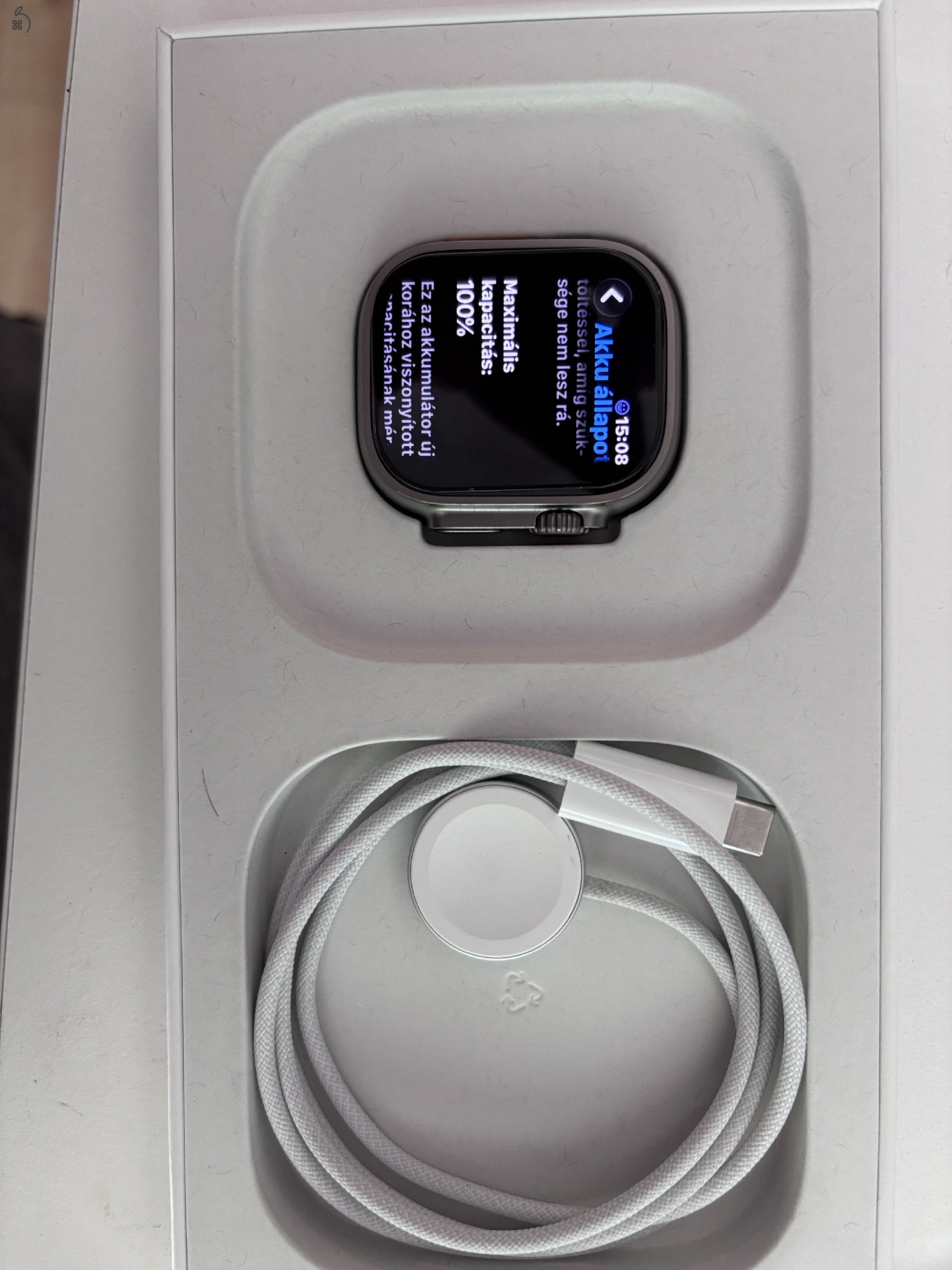 1,5 év garis Apple Watch ULTRA 2 49mm titán újszerű, akkumlátor 100% + 8 db szíj