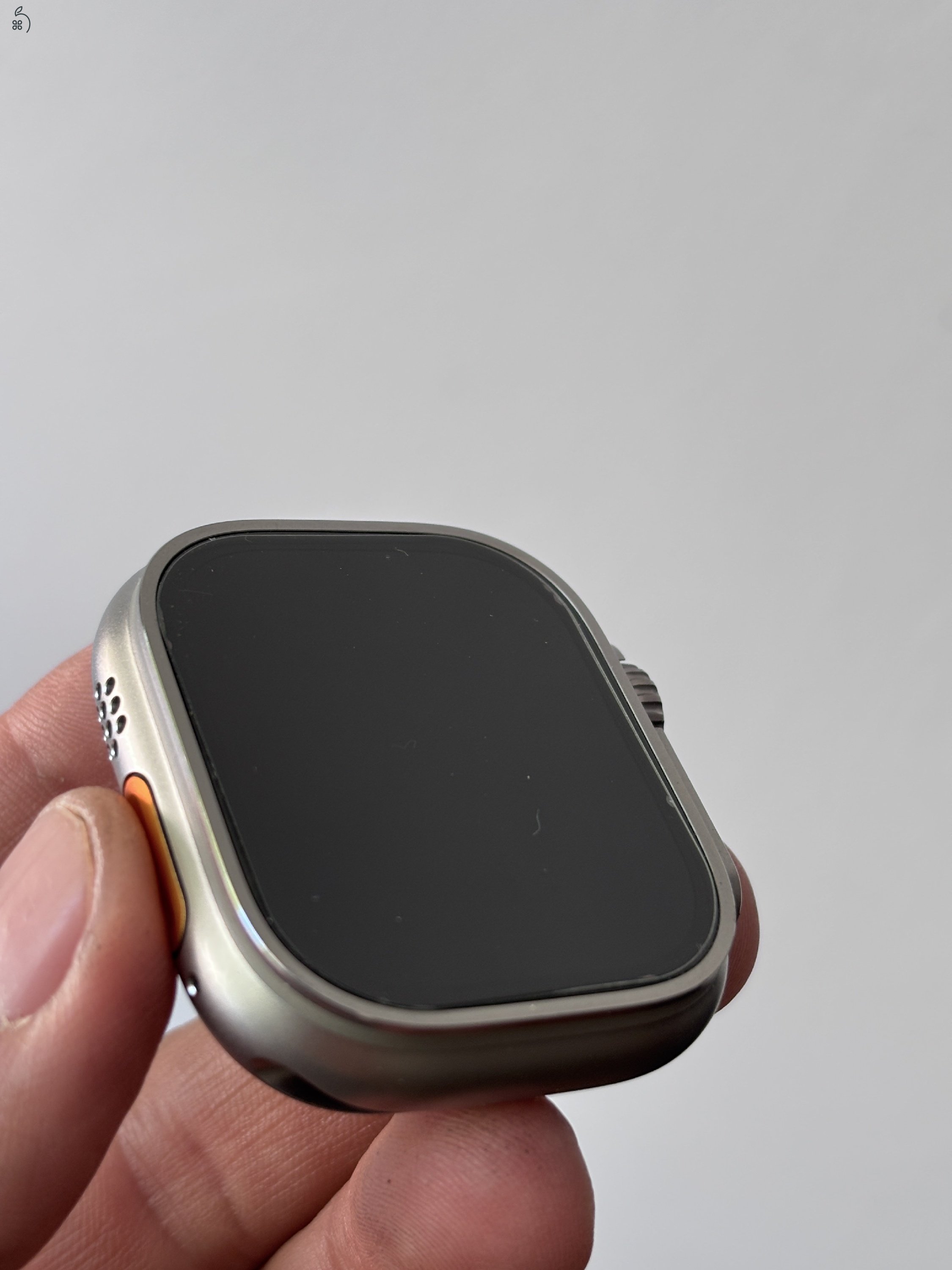 1,5 év garis Apple Watch ULTRA 2 49mm titán újszerű, akkumlátor 100% + 8 db szíj