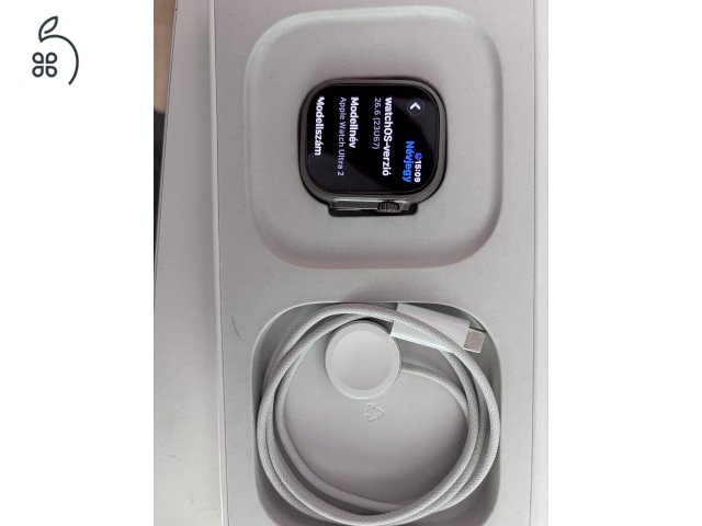 1,5 év garis Apple Watch ULTRA 2 49mm titán újszerű, akkumlátor 100% + 8 db szíj