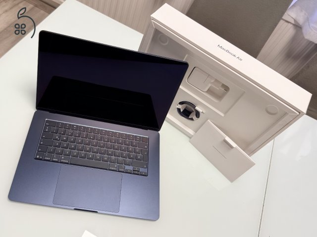 Macbook Air 2025 - 15” - M4 - 3 év balesetbiztosítással