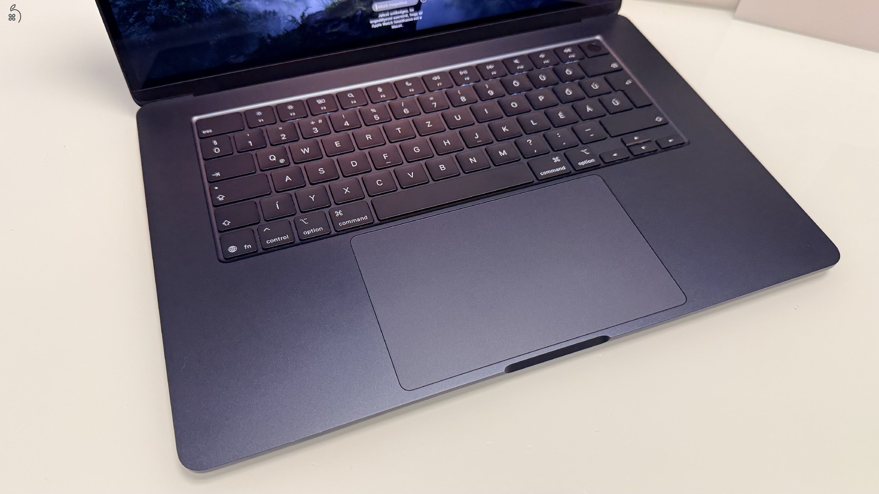Macbook Air 2025 - 15” - M4 - 3 év balesetbiztosítással