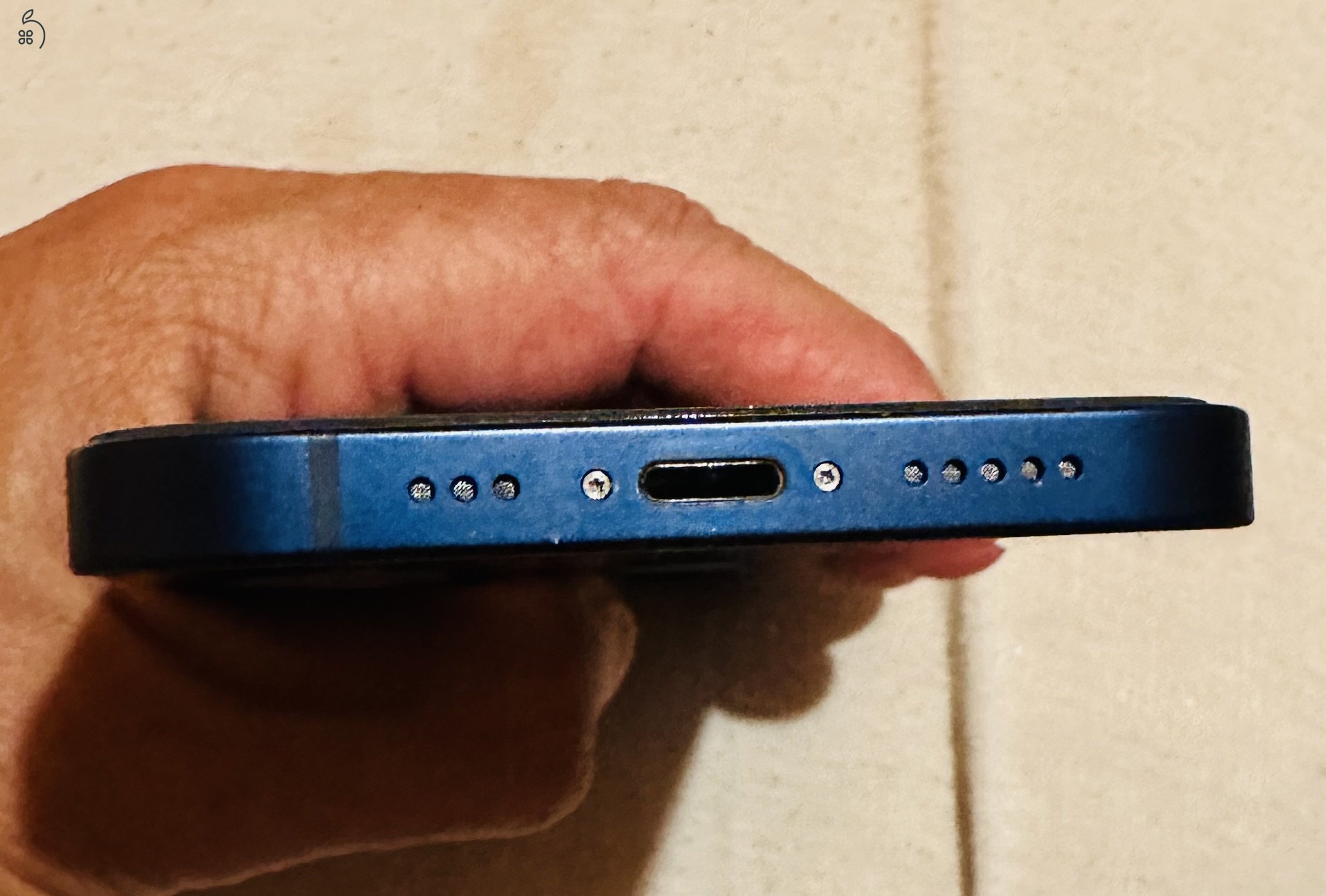 iPhone 12 kiváló állapotban