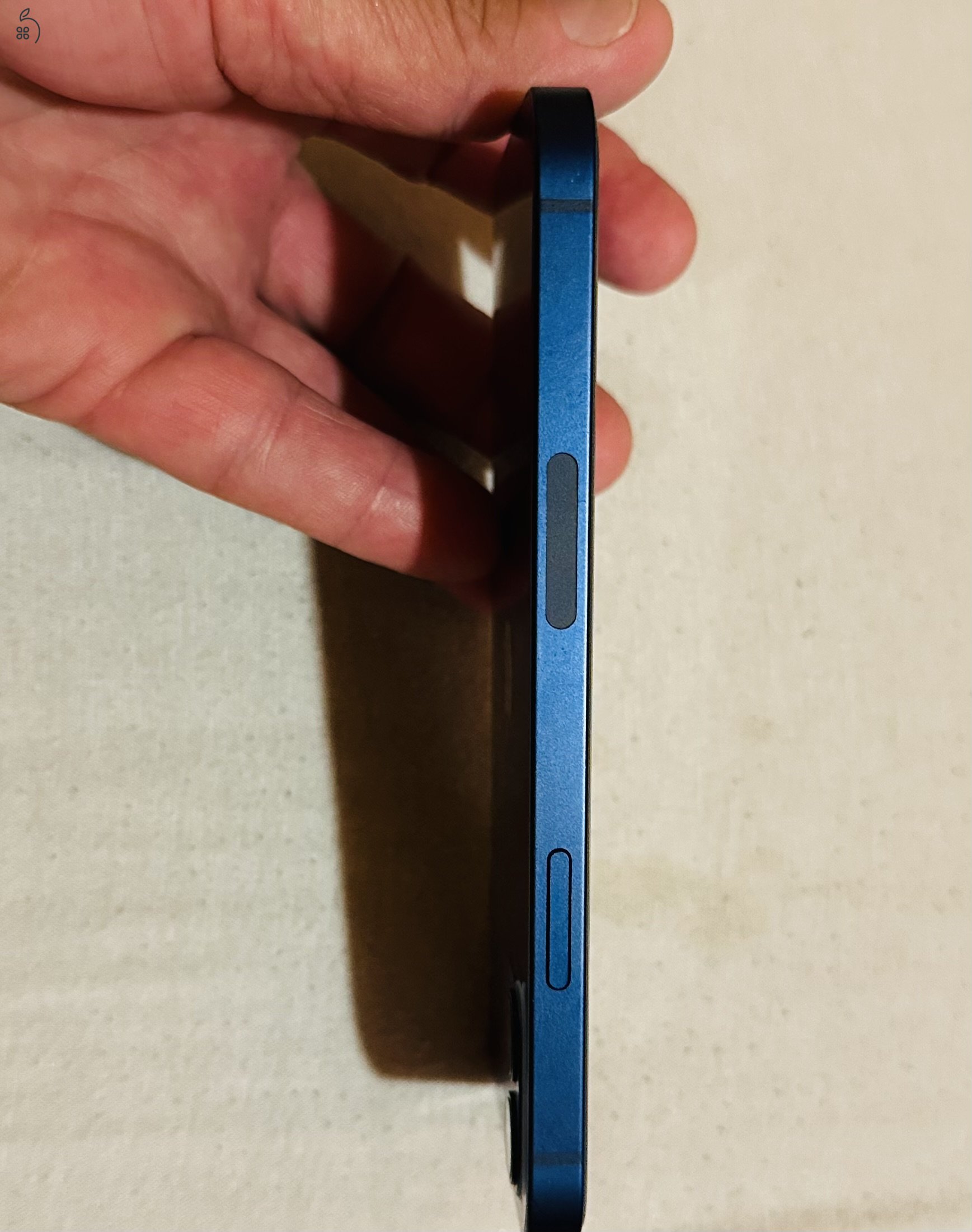 iPhone 12 kiváló állapotban