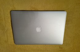 MacBook Pro Retina 15” Mid 2015 – 2,5 GHz i7 / 16 GB / 512 GB / R9 M370X CTO