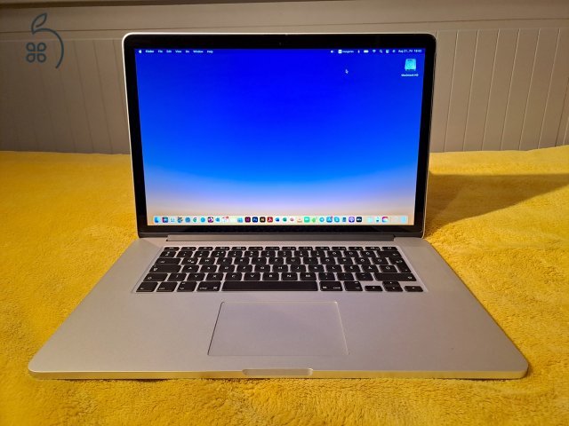 MacBook Pro Retina 15” Mid 2015 – 2,5 GHz i7 / 16 GB / 512 GB / R9 M370X CTO