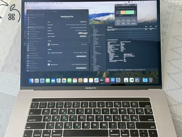 Apple Macbook Pro 15 (2018/19) I7 6C 16GB 256GB Radeon Pro 555X 4GB A1990 + Magic set