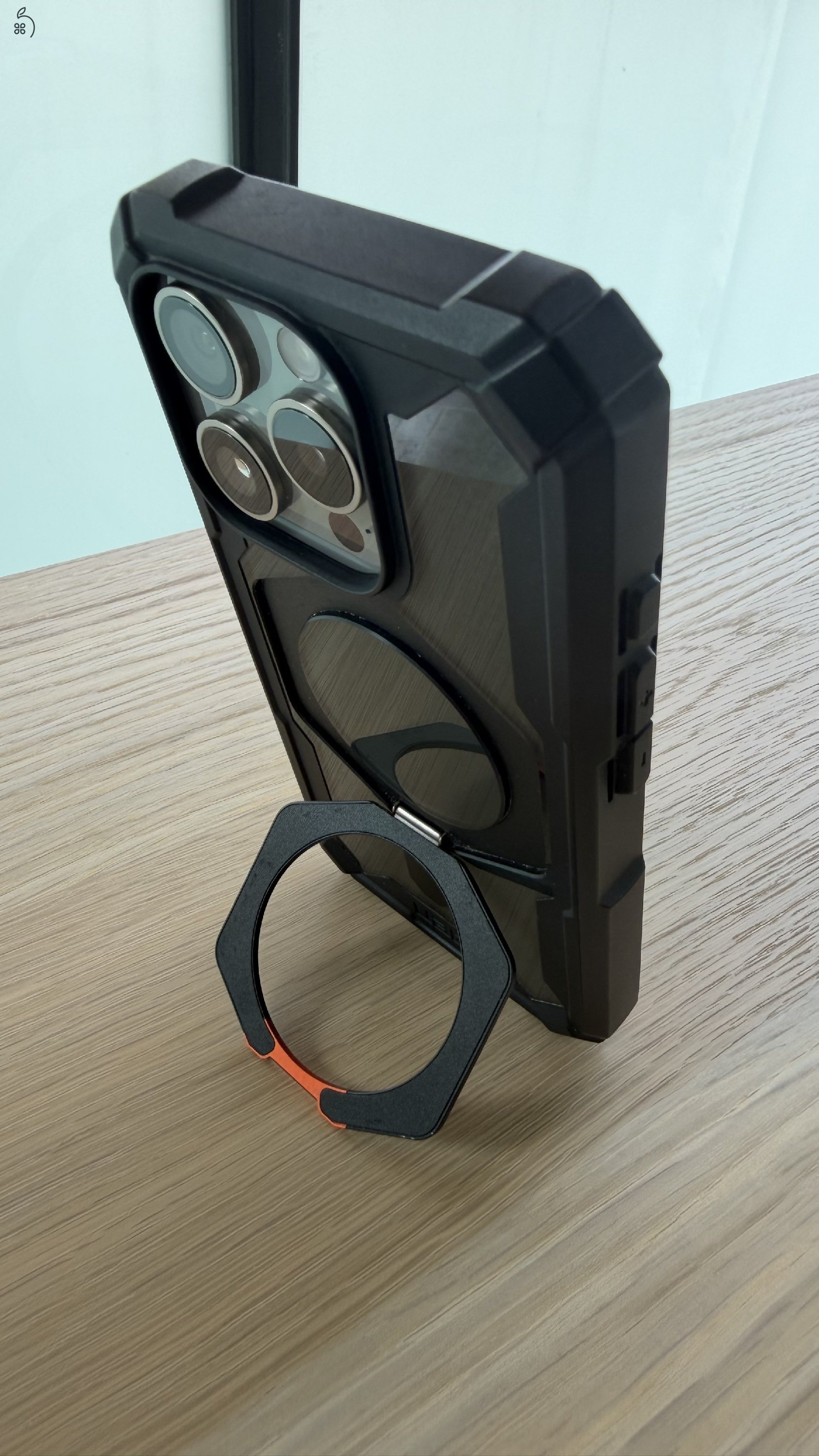 iPhone 15 Pro 256GB, Natural Titanium, Független , Újszerű.
