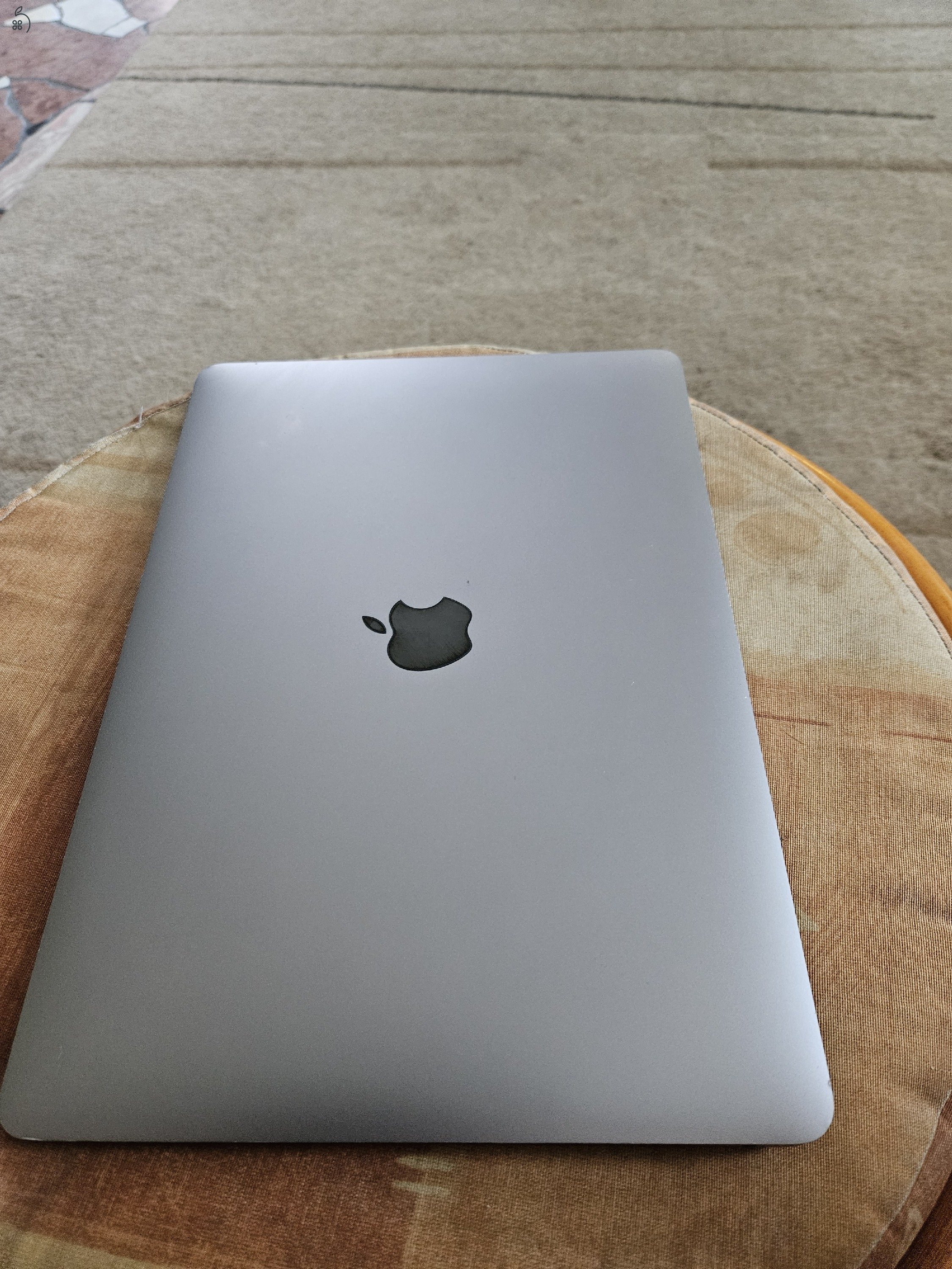 Macbook Air eladó