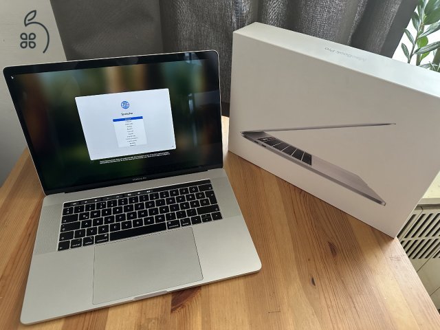 MacBook Pro 15” 2019 – i9 / 16GB / 512GB / Radeon Pro 560X