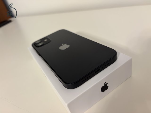 Eladó iPhone 12 64 GB, fekete színben, nagyon megkímélt állapotban.