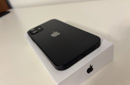 Eladó iPhone 12 64 GB, fekete színben, nagyon megkímélt állapotban.