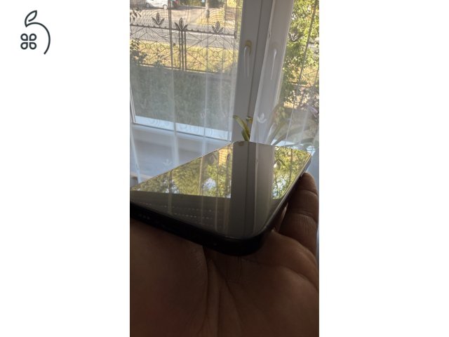 iPhone 15 128GB karcmentes kijelző 90% akku