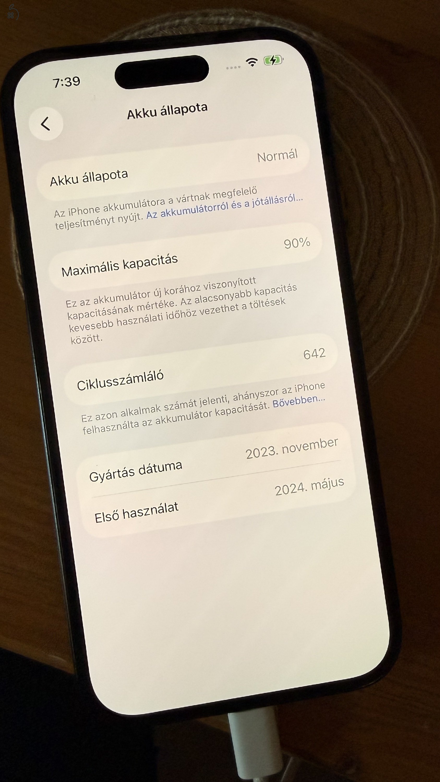 iPhone 15 128GB karcmentes kijelző 90% akku