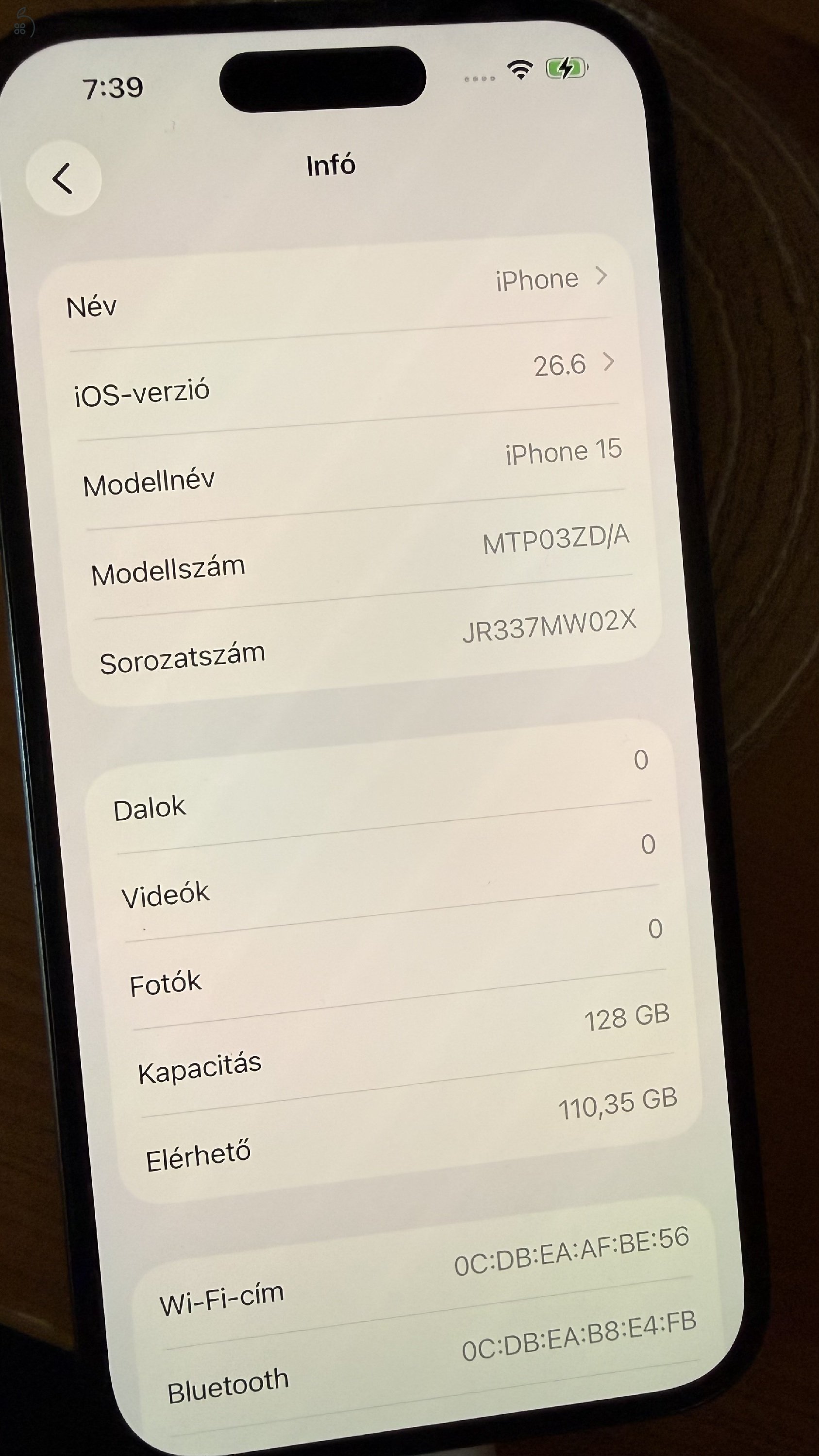 iPhone 15 128GB karcmentes kijelző 90% akku