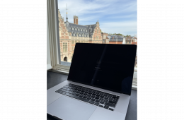 MacBook Pro 16” (2019) – i7 / 32 GB RAM / 512 GB SSD / Touch Bar